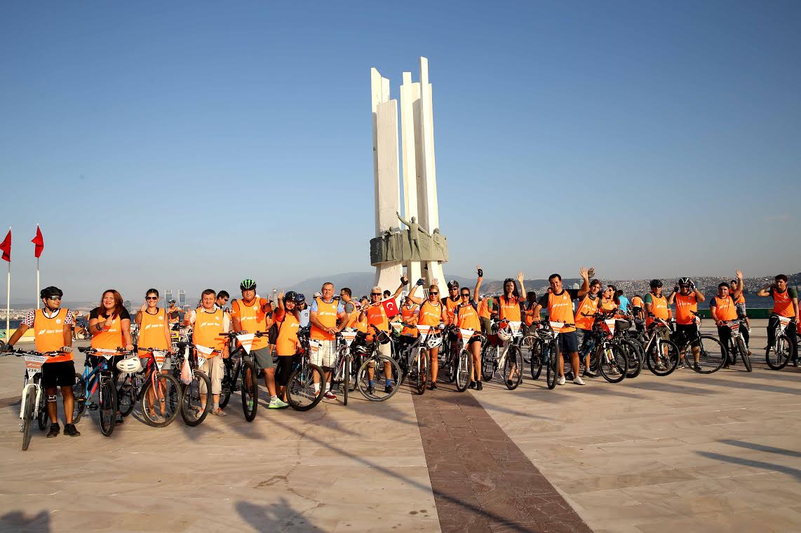 Aktif yaşama pedal çevirdiler