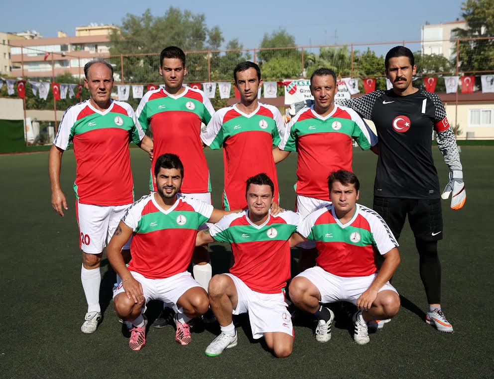 Karşıyaka sahaya indi