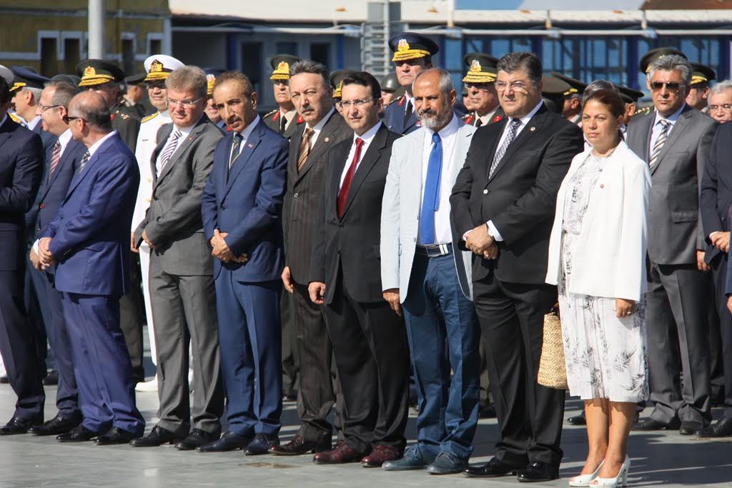 CHP’li Sındır: “Kardeşliğimizi, geleceğimizi hainlere kurban etmeyeceğiz!”