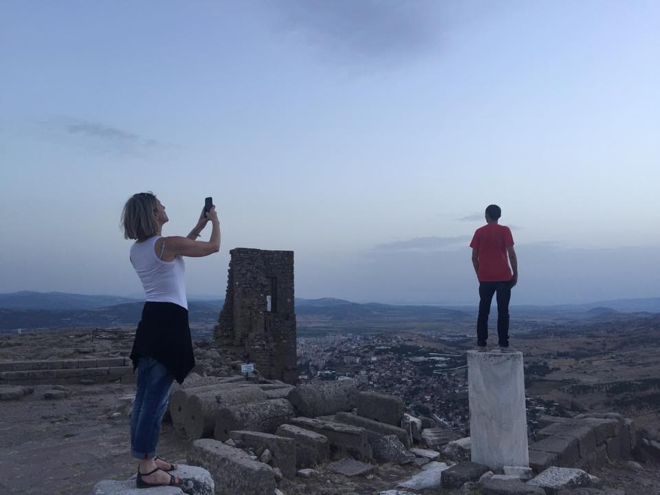 İNSTAGRAM FENOMENLERİ BERGAMA’YI FOTOĞRAFLADI