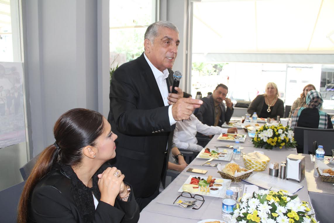 Kalkan, “Nöbetçi eczane gibi milletvekili olacağım”