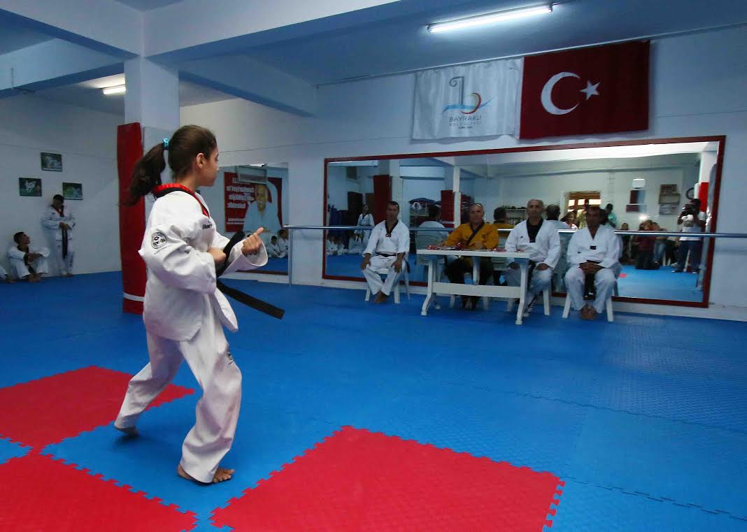 Taekwondo ekibi şampiyonluklara doymuyor