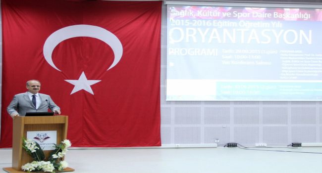 İKÇÜ yeni öğrencilerine oryantasyon programı ile merhaba dedi