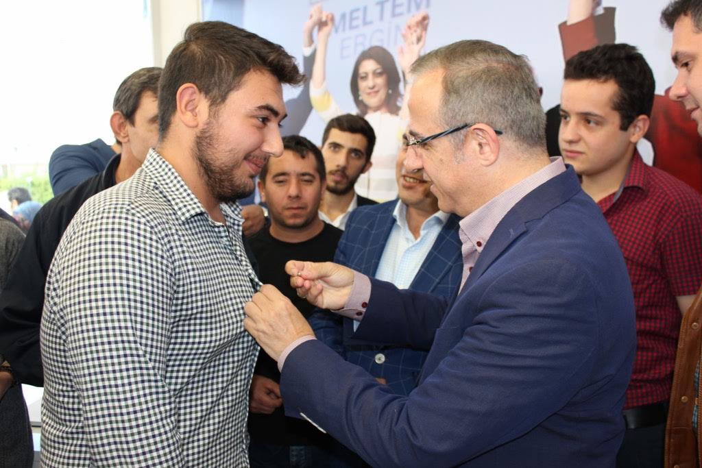 “İZMİR ULAŞIMDA MERKEZ KONUMUNA GELECEK”