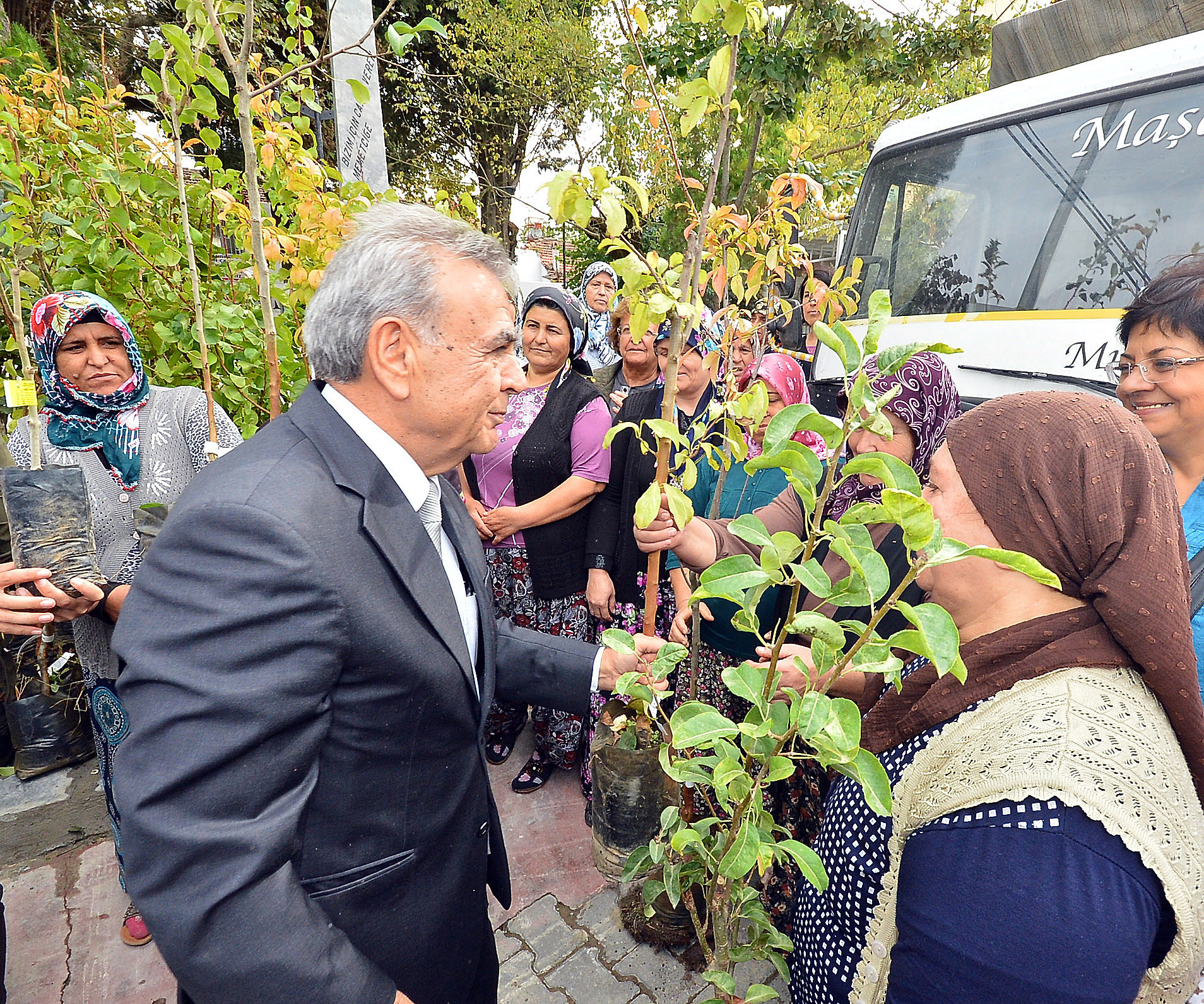 Büyükşehir’den 1.1 milyon meyve fidanı