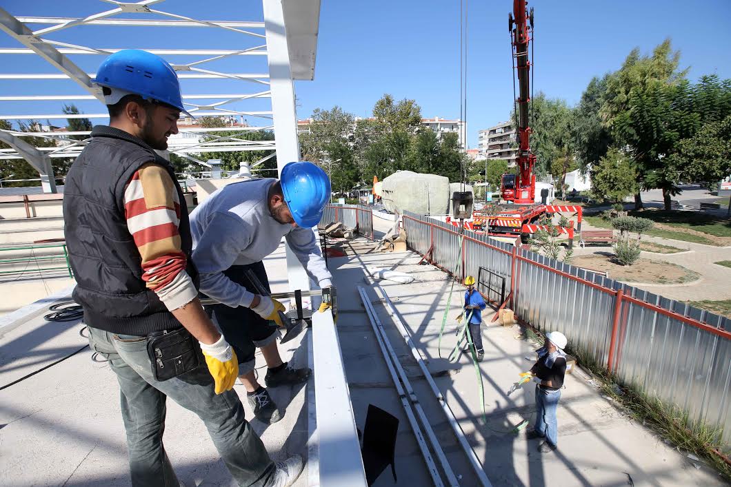 Girne’de çok amaçlı salon açılıyor