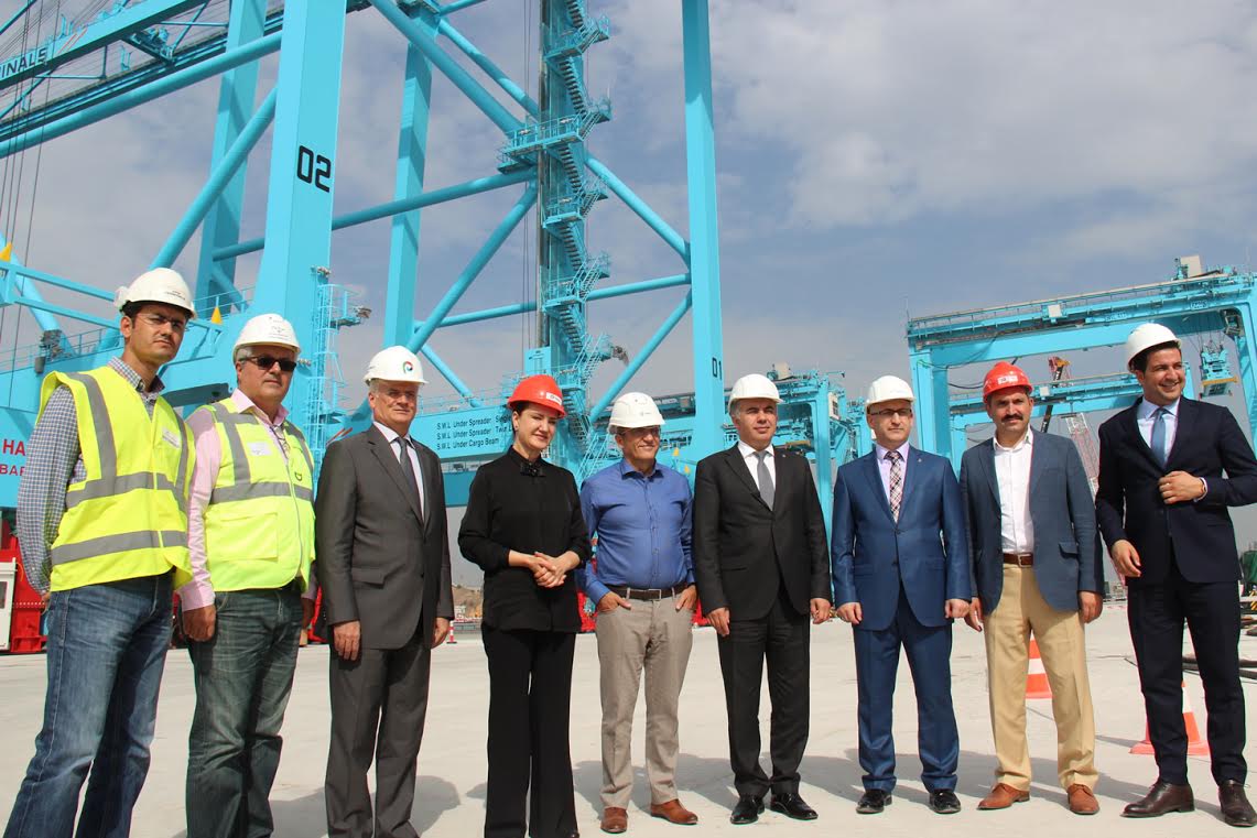 İzmir Milletvekili Nükhet Hotar PETKİM de yatırımları yerinde inceledi