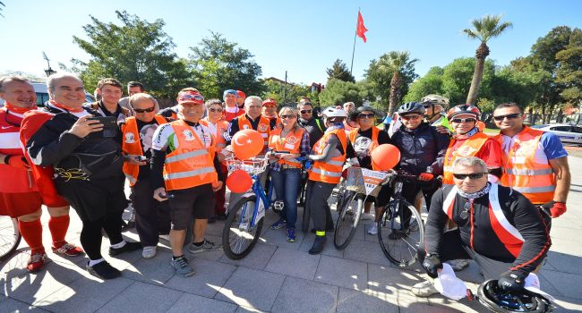 "29 Ekim Bisiklet Turu"na Başkan Kocaoğlu da katıldı