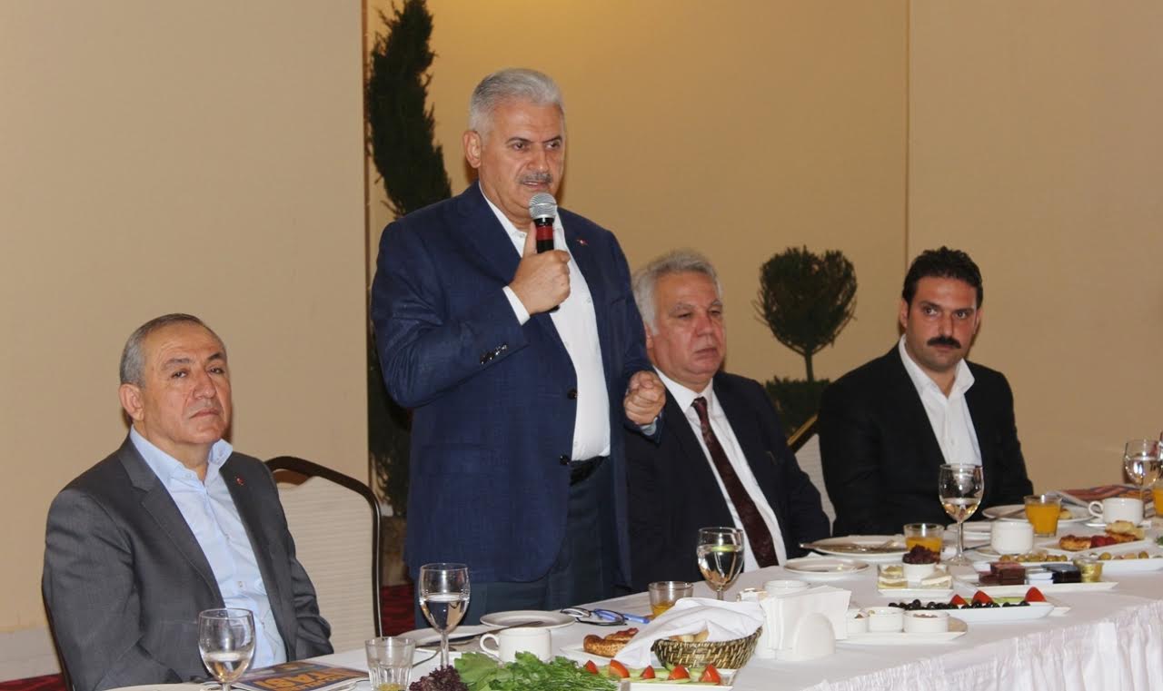 "MİLLET OYUNA GELMEZ"