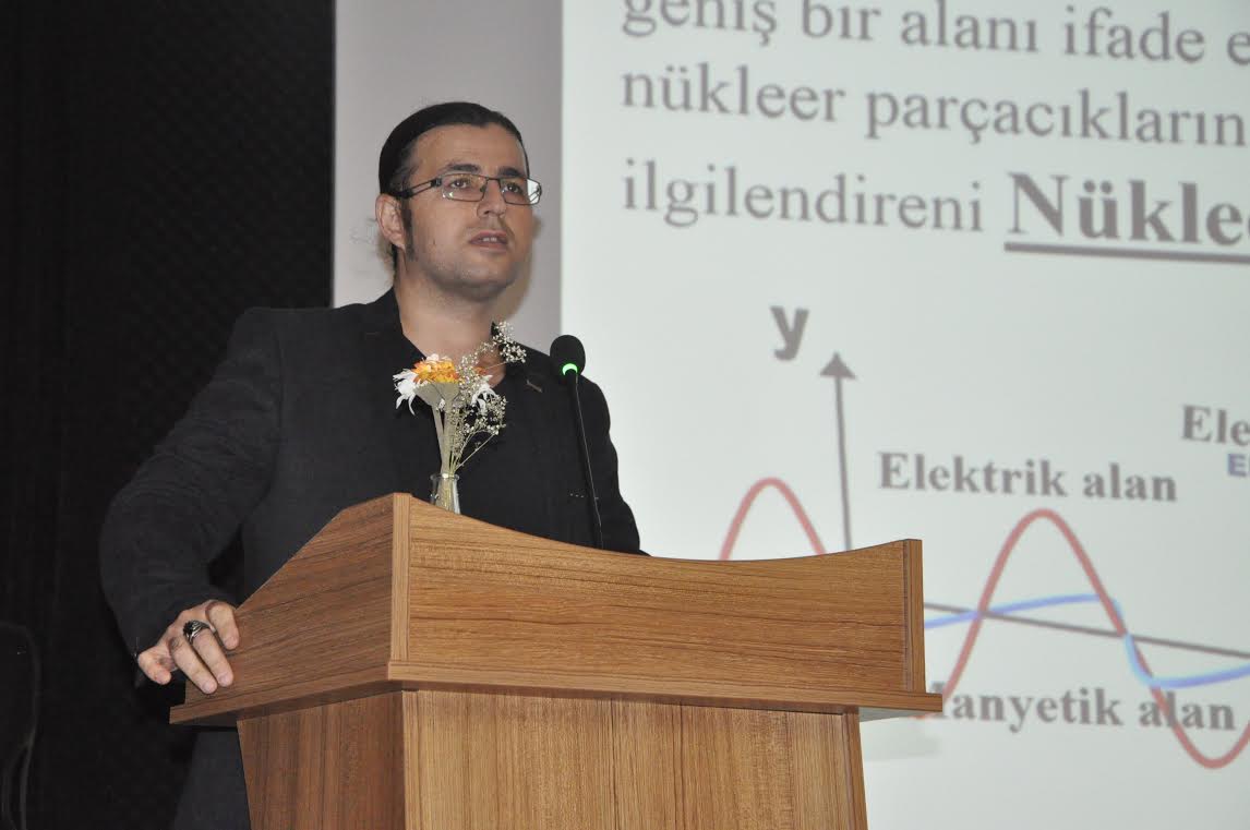 Dr. Özdemir, “ Cep telefonu ile az konuşun, çocuklardan uzak tutun”