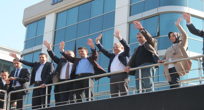 Milletvekillerinden Küçük Menderes’e Teşekkür Turu