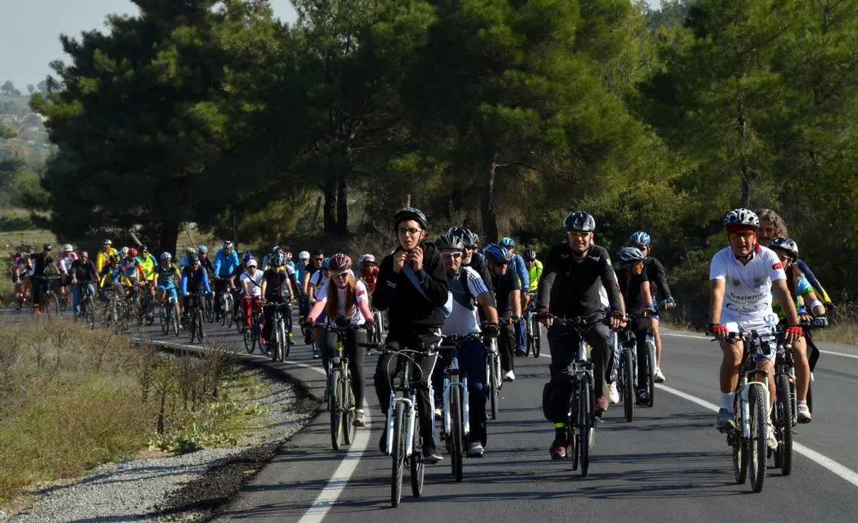 Gaziemirliler doğa için pedalladı