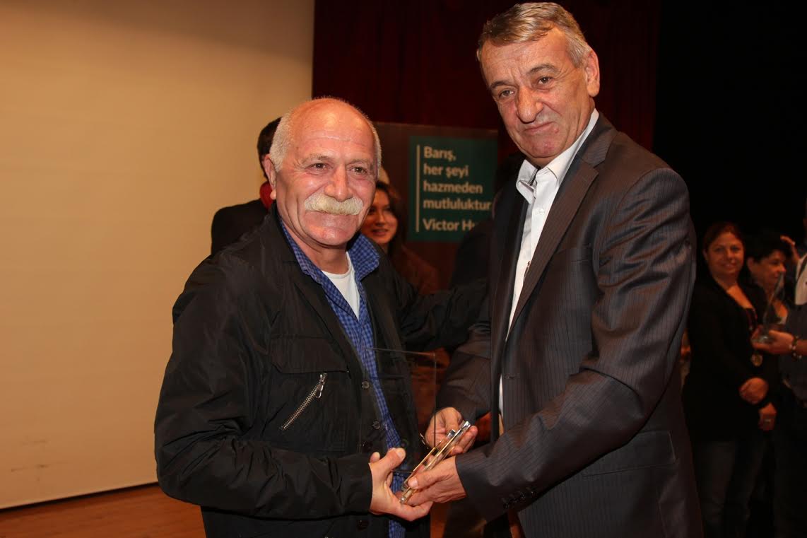 Gaziemir haykırdı: Barış için, hemen şimdi