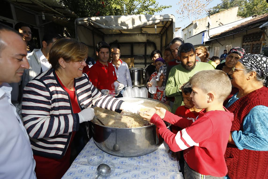 Bereket aşı Ege Mahallesi’nde kaynadı