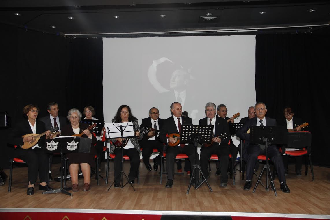 Ressam öğretmenlerin eserleri görücüye çıktı