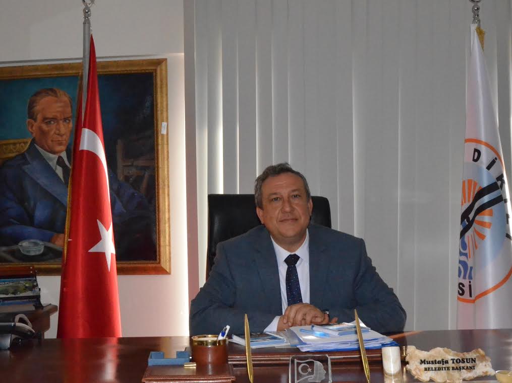 Başkan Tosun, Öğretmenler Gününü kutladı