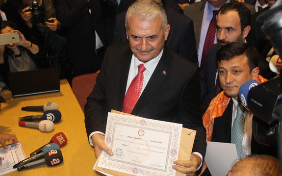 İzmir’de Yıldırım rüzgarı