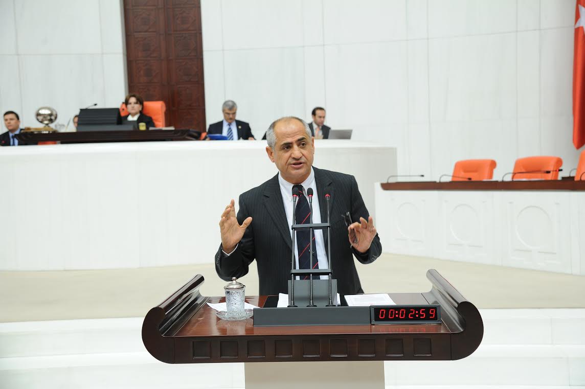 CHP’li Çam; ‘Meclis’in başında oyunlar oynanıyor’