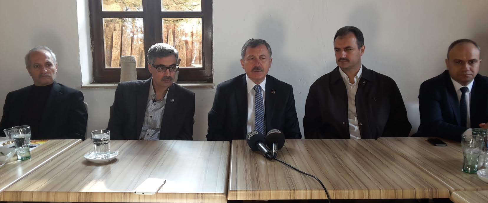 Özdağ karış karış Türkiye’yi dolaşacak