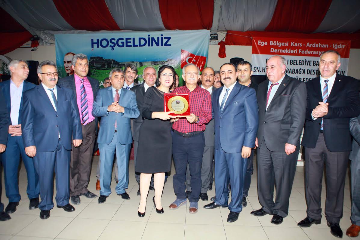 “Bayraklı’da kardeşçe yaşıyoruz”