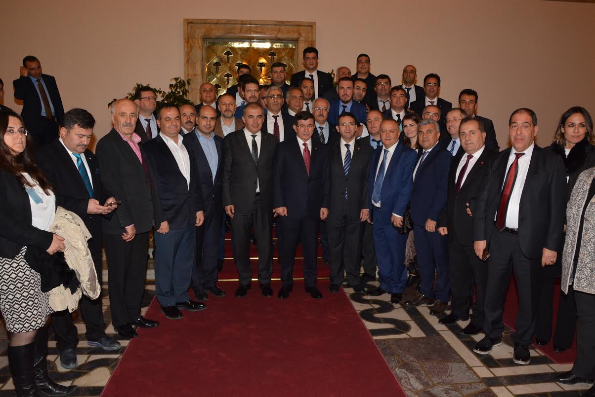 AK Parti İzmir’den tam kadro Ankara çıkartması