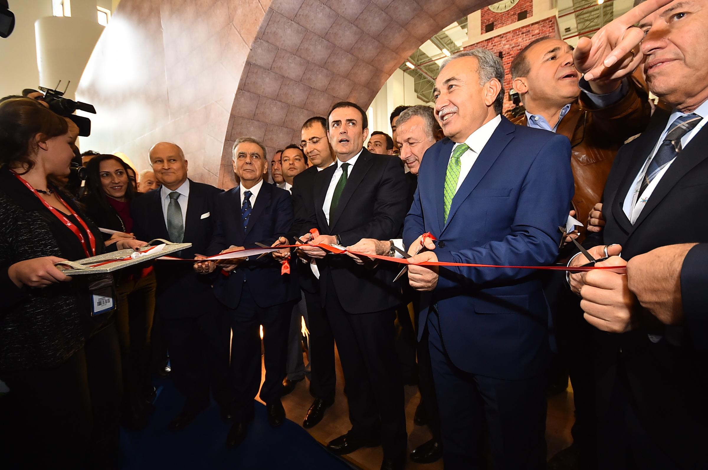 Turizmciler İzmir'de umut tazeledi