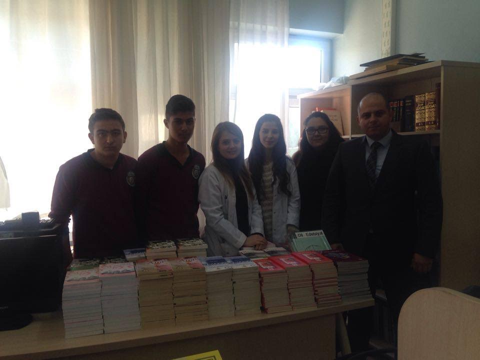 Kitap hasretini Özdağ giderdi