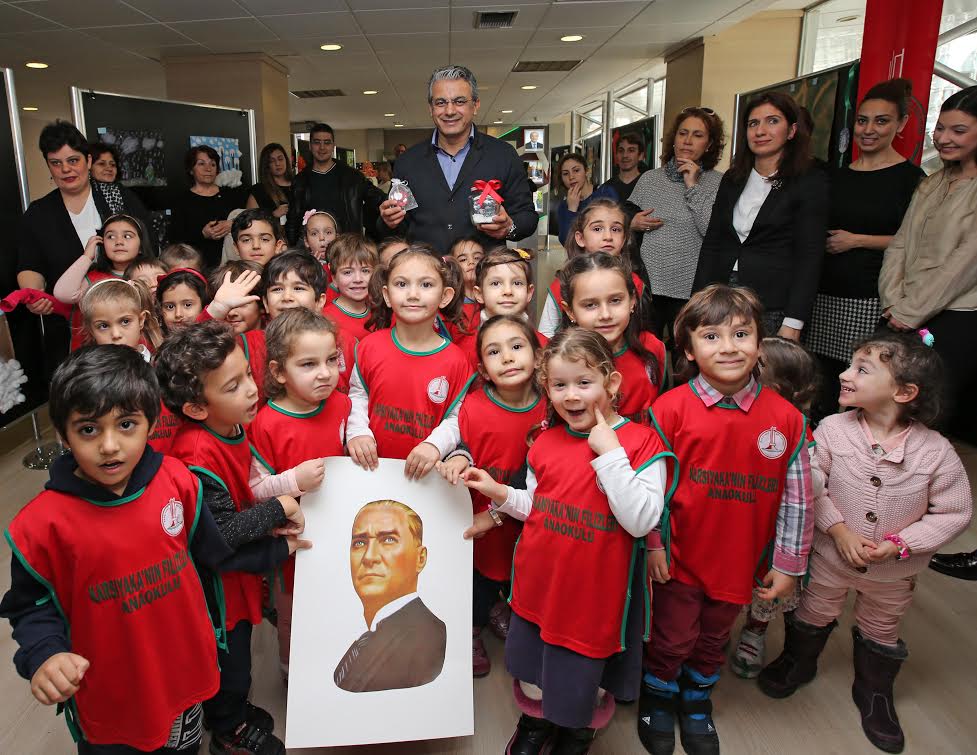 Karşıyakalı miniklerden çevreci sergi
