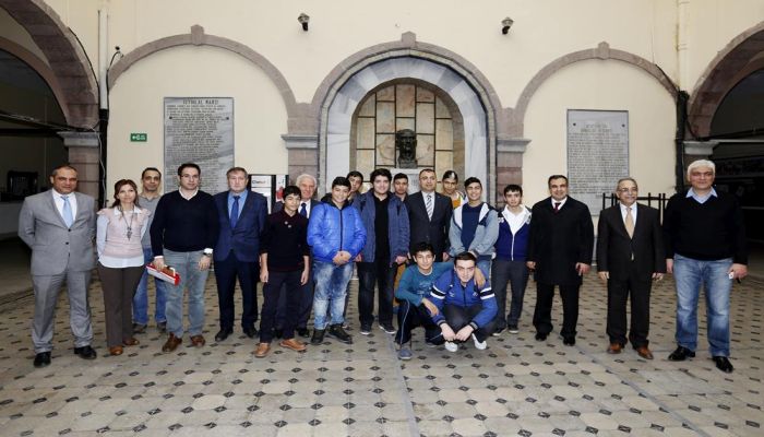 Vali Toprak’tan Tarihi Mekânlara İnceleme