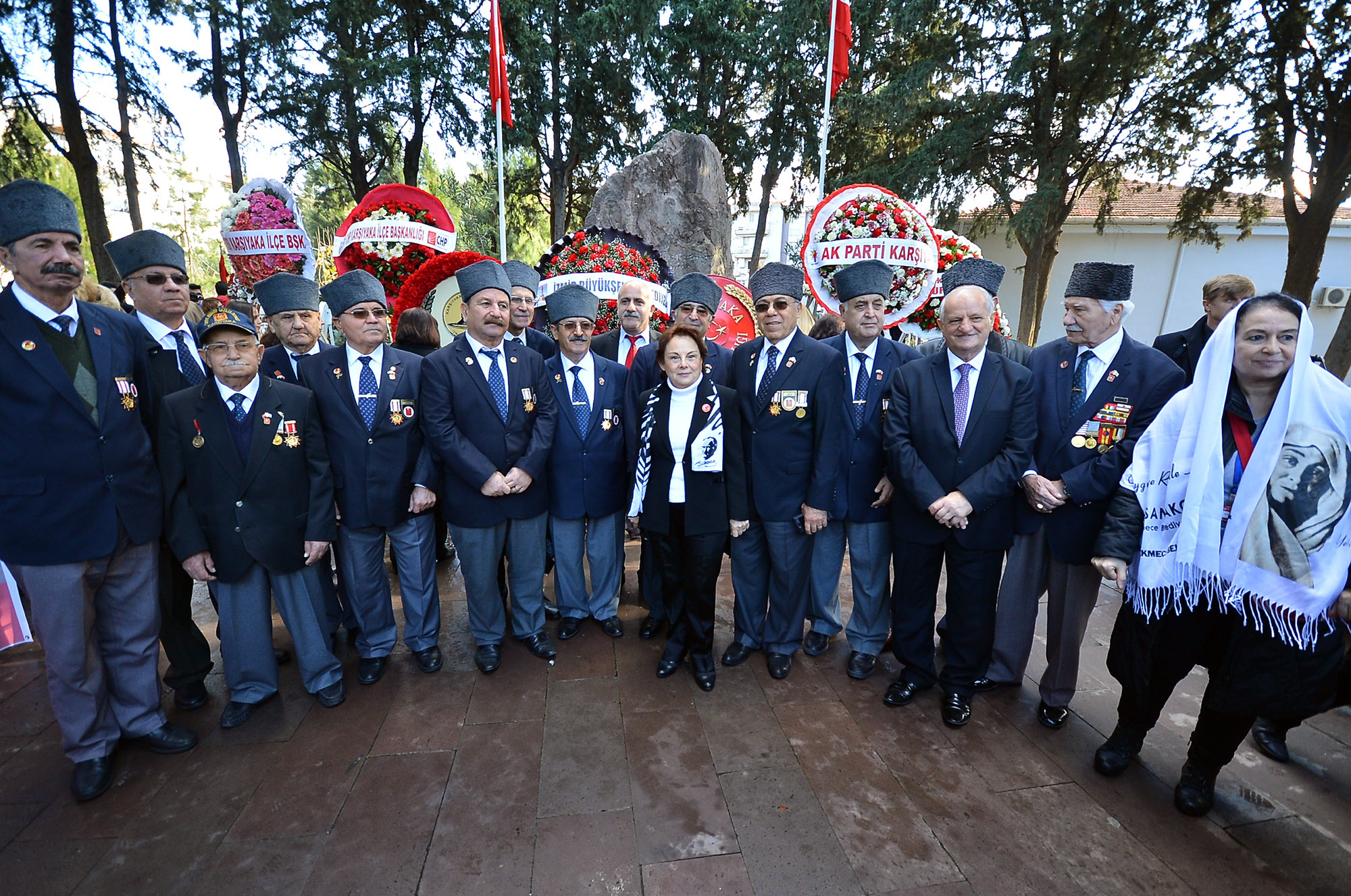 İzmirliler Zübeyde Hanım'ı andı