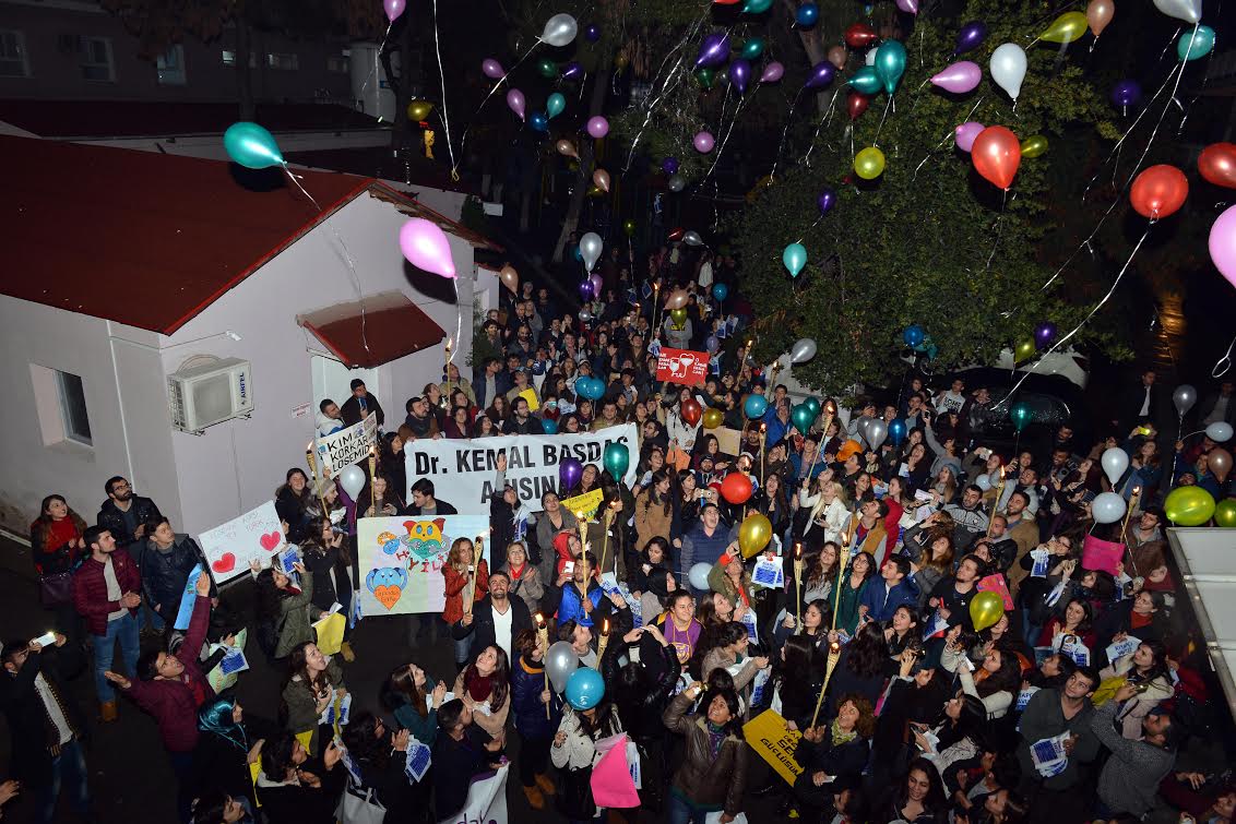 Öğrencilerden Çocuk Hastalara Moral Ziyareti