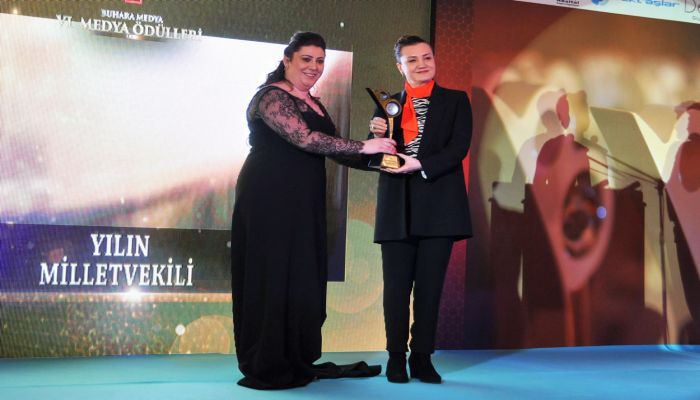 İzmir’e iki ödül birden