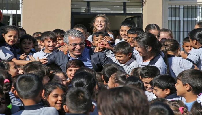 Yüzlerce öğrenciye karşılıksız burs