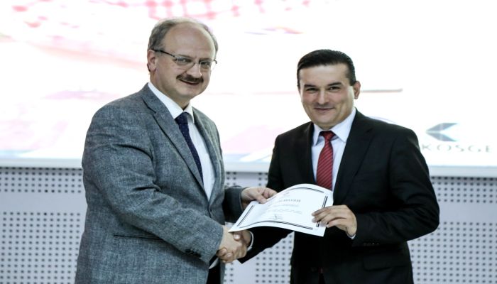 “Geleceğin eğitimli patronları İKÇÜ'den çıkacak”