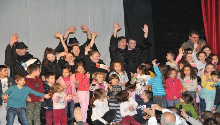 Güzelbahçeliler’den Kukla Gösterisi’ne ilgi