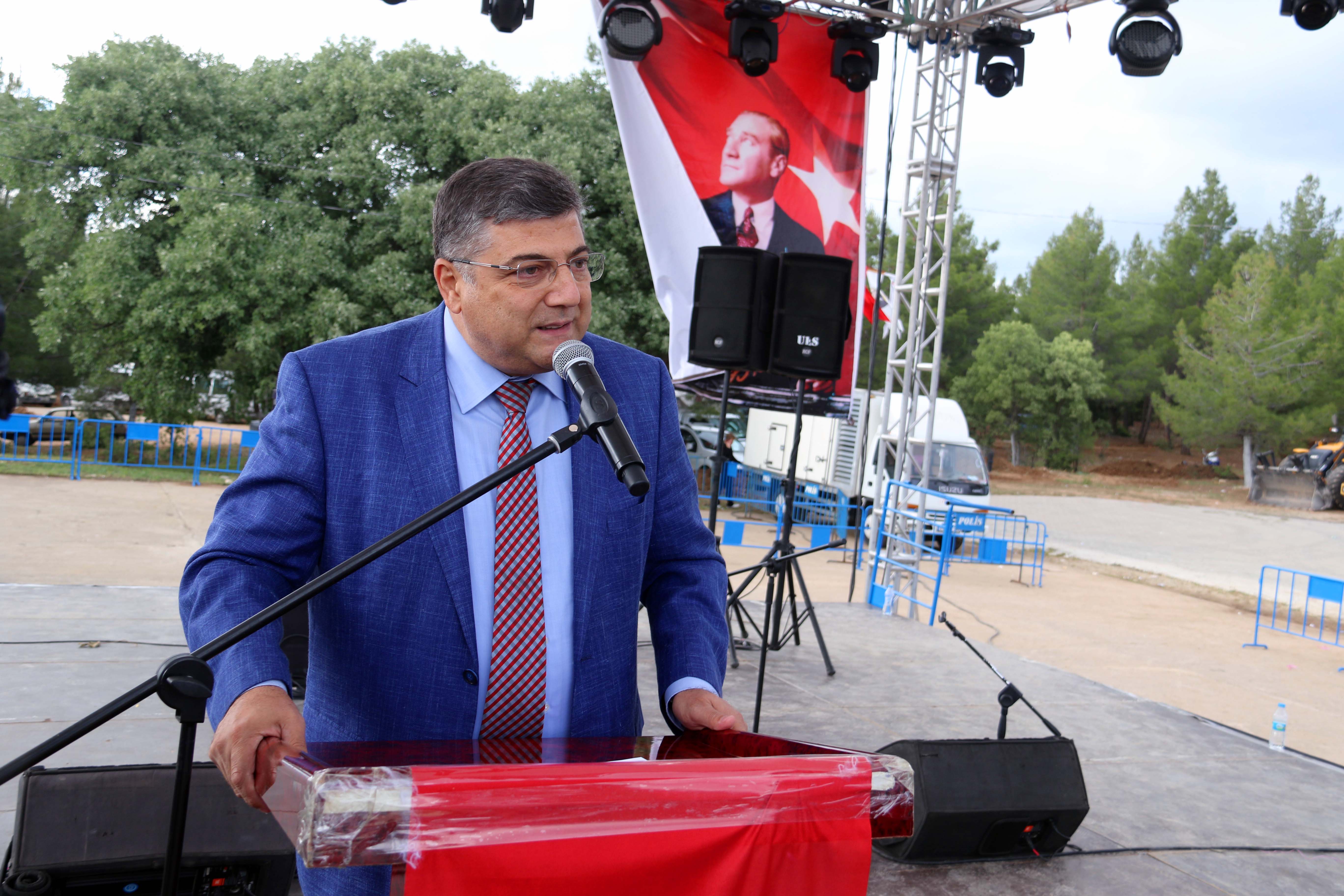 Sındır; “Çiftçilerimiz tarımı terk ediyor!”
