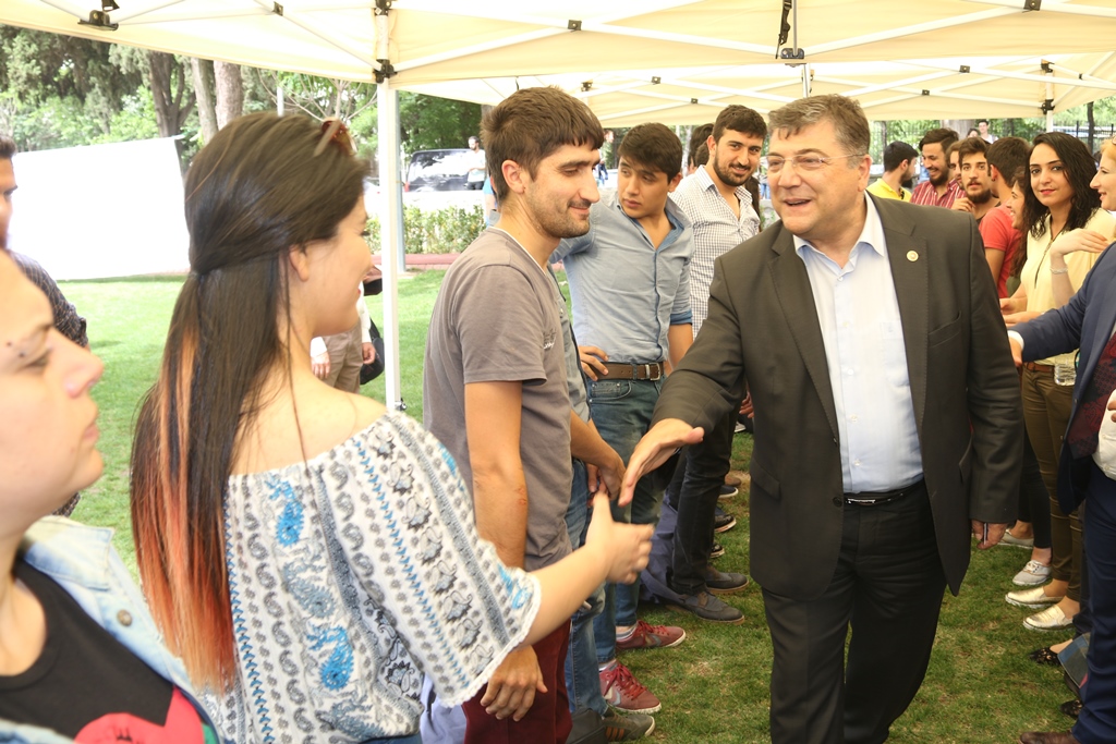 Sındır, “Geleceğinize sahip çıkın!”