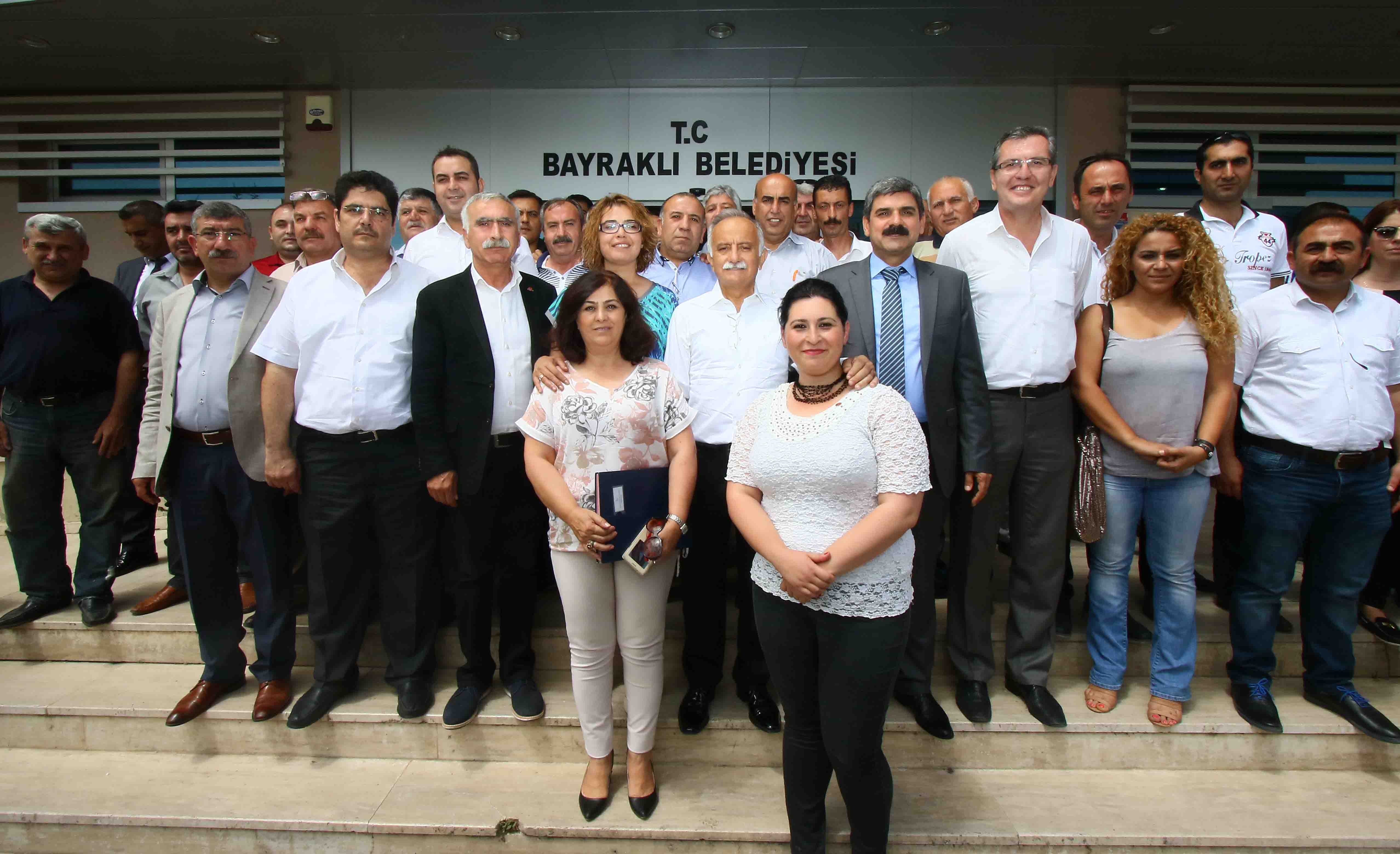 Bayraklı’da toplu sözleşme sevinci