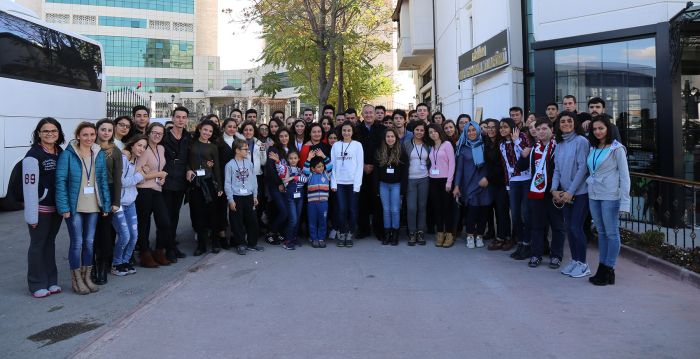 CHP’li Sertel: Dar gelirlinin okuma hakkı gasp ediliyor