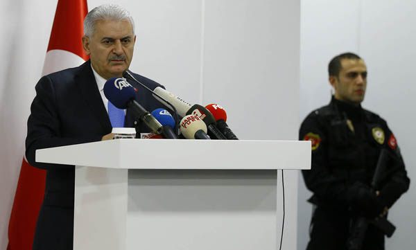 Başbakan İzmir'e taziyeye geldi!