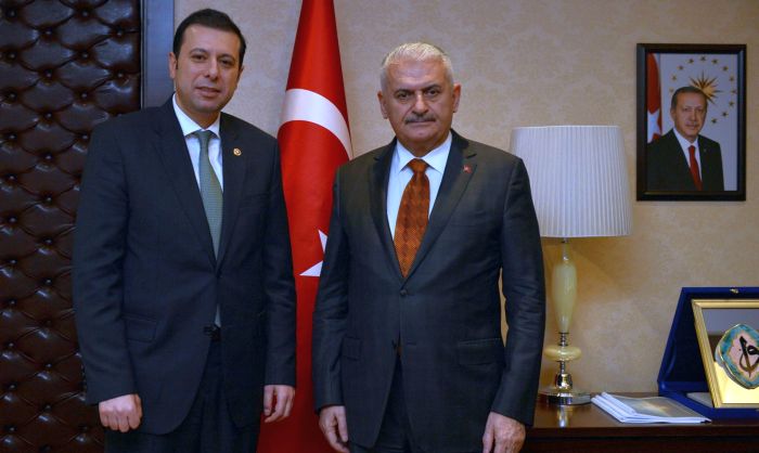 “İzmir&#039;in mega projesine &#039;hayır&#039; diyenleri hemşehrilerimiz affetmeyecek”