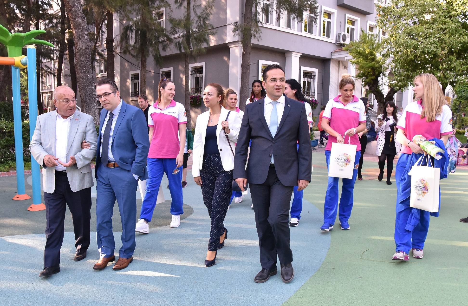 Bornova Beckerspor için haydi salona!