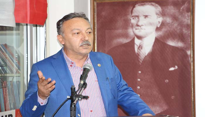 Saraylar Saltanatlar Çöker