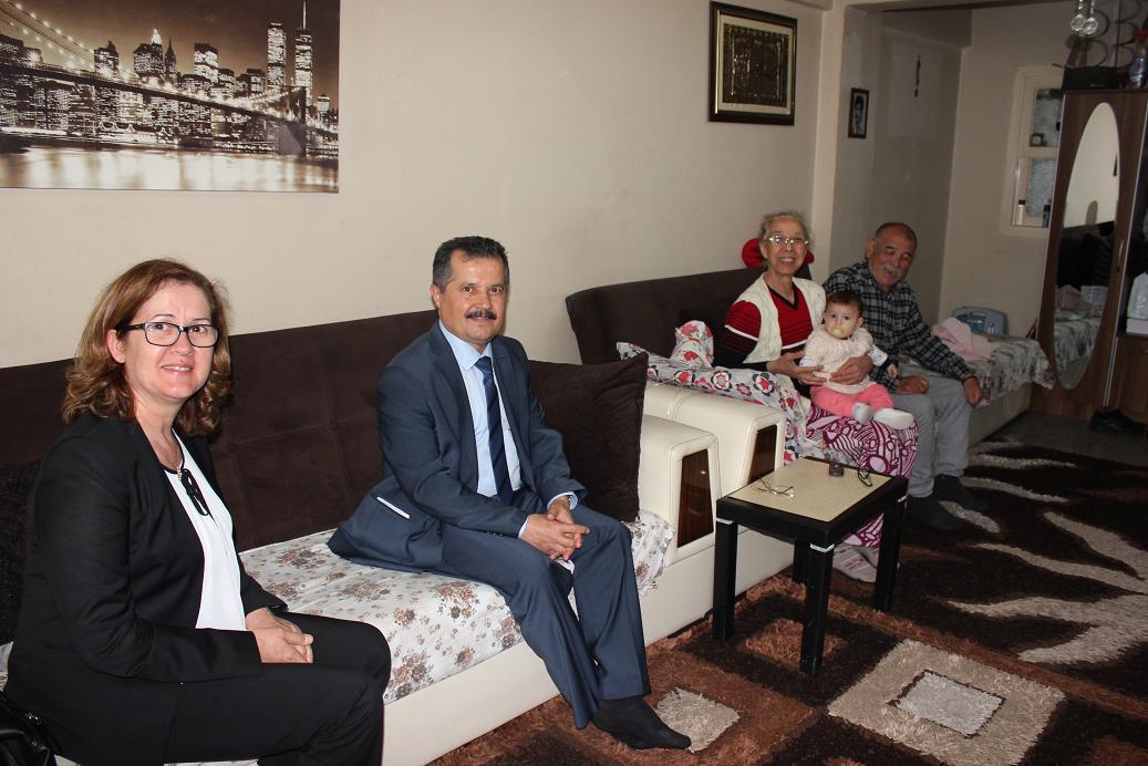 İŞKUR İzmir’den ‘büyükannelere’ ziyaret