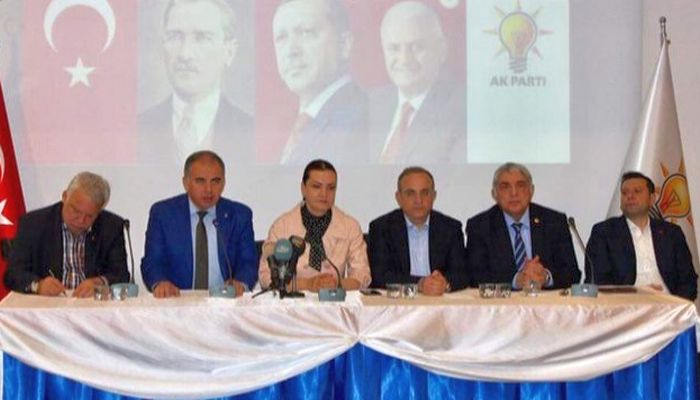 Nükhet Hotar: “Türkiye’ye ve İzmir’e teşekkür ediyorum”