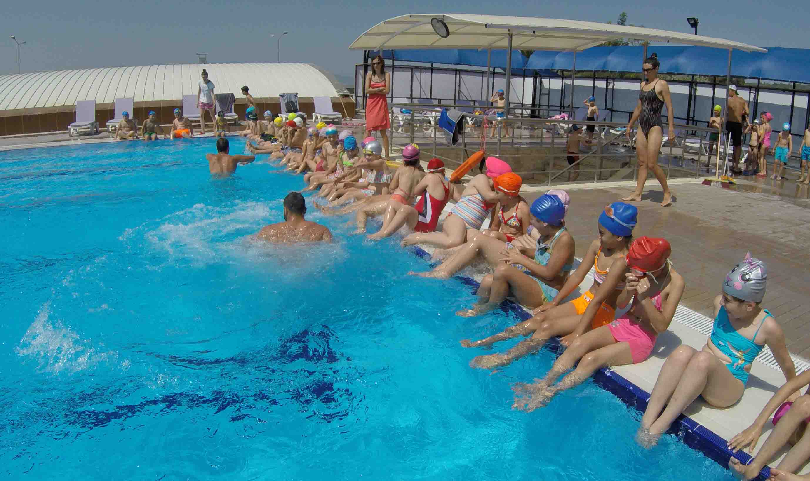 Bayraklı’da yüzme bilmeyen kalmasın