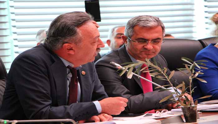 Zeytin ağaçlarımıza, meralaramıza, kıyılarımıza kıymayın efendiler!