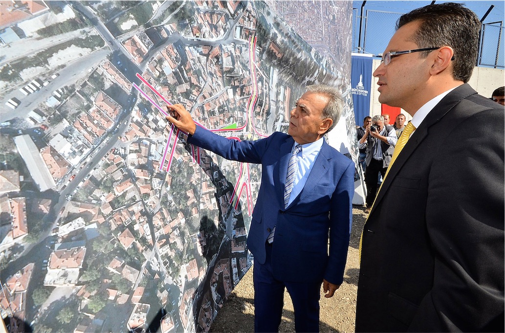 Bornova’da 20 yıllık sorunu çözen yatırım