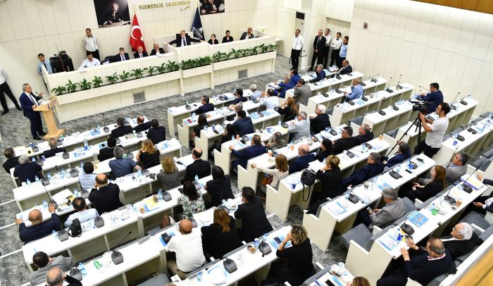 İzmirli de sizi yok sayar!