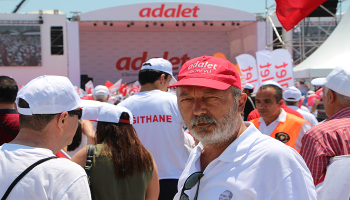 Uzun Bir Yol Sonunda Umut Denizine Ulaşmak